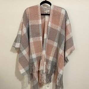 Simply Noelle Soft Plaid Fringe Shrug
